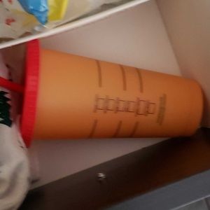 1 Starbucks color changing cold drink